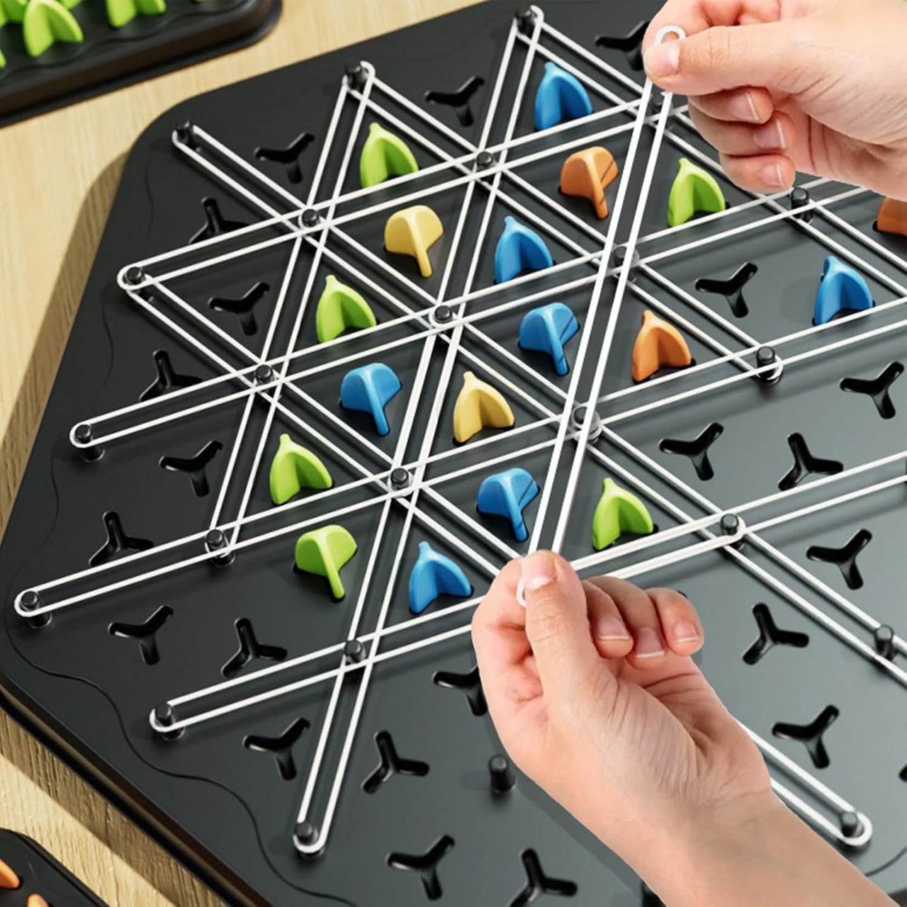 Toystar GeoChain Puzzler | Unleash the Mind - Family fun with geometric puzzle game - Ontketen het Denkvermogen - Familiep...