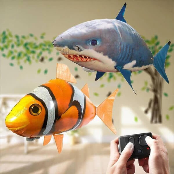 Finplay Flying Sharks and Clownfish | Endless fun and creativity - Play and discover together